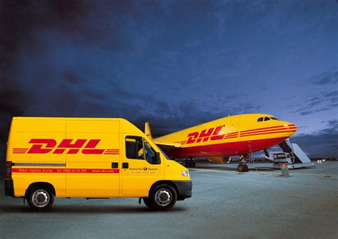 DHL.