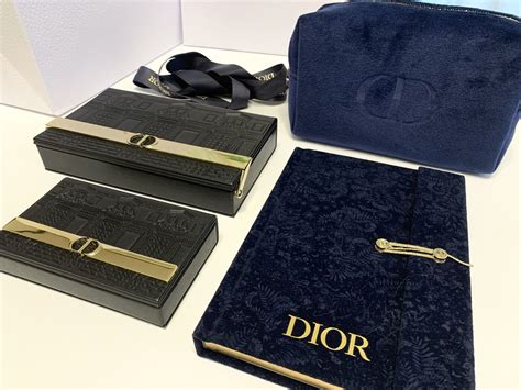 Dior10月の最新ノベルティ、ノートとポーチもらってきた.